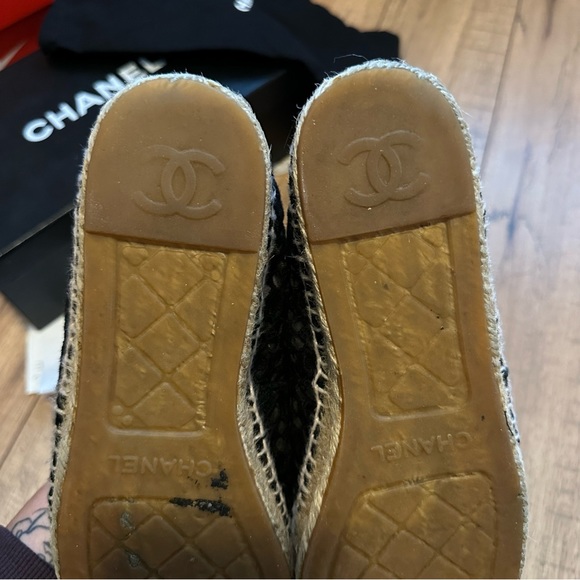 CHANEL Lace Espadrilles - 39 - Picture 9 of 13